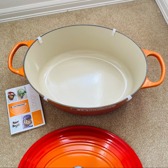 Le Creuset new 8qt #33 Volcanic rare - Picture 5 of 14